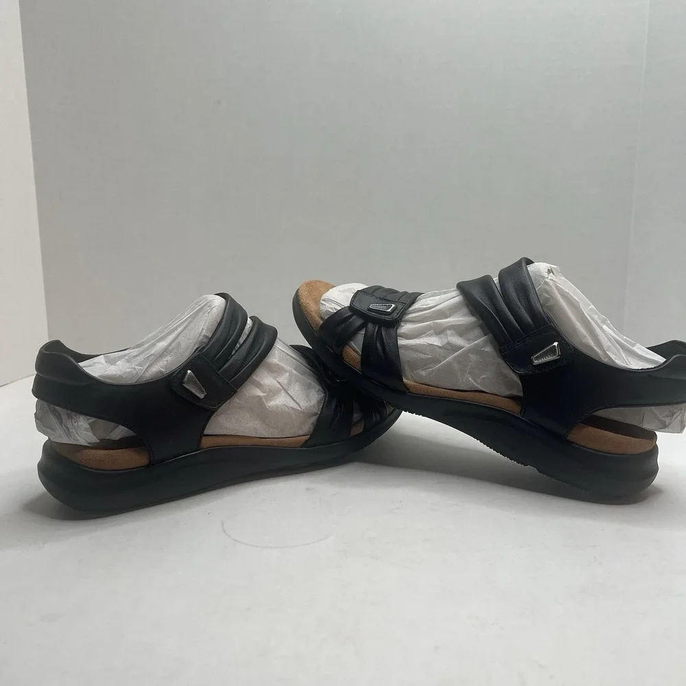 Clarks Artisan Kitly Ave Women's 9.5 M Black Leather Comfort Strappy Sandals NIB